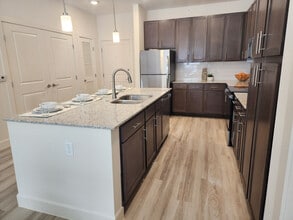 Malloy Bridge in Seagoville, TX - Foto de edificio - Building Photo