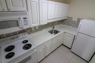 101 Monmouth St in Brookline, MA - Building Photo - Building Photo