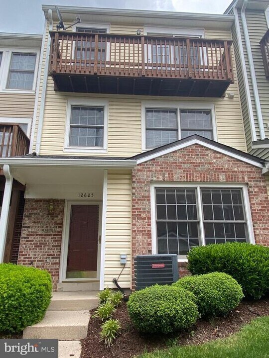 12625 Kempston Ln in Woodbridge, VA - Building Photo
