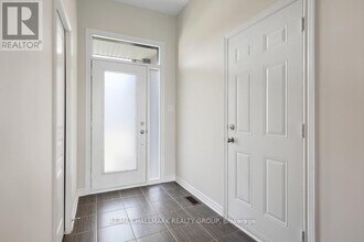68 Nutting Crescent in Ottawa, ON - Building Photo - Building Photo