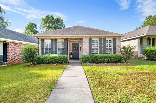 property at 6035 Magnolia Pl E