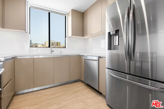 8555 Colgate Ave in Los Angeles, CA - Building Photo - Building Photo