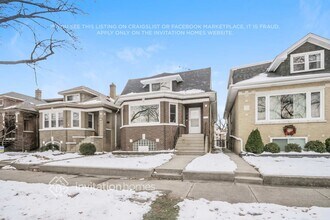 2723 N 77th Ave in Elmwood Park, IL - Foto de edificio - Building Photo