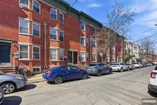44 1/2 3rd Street Unit 2 in Newark, NJ - Building Photo