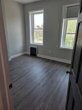 193-14 Jamaica Ave in Queens, NY - Building Photo - Building Photo