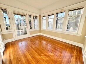 210 Temple Ave in Long Beach, CA - Building Photo - Building Photo