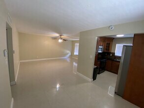 581 N University Dr, Unit #36 in Plantation, FL - Building Photo - Building Photo