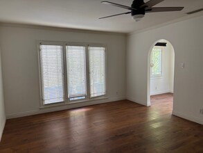 919 Havenhurst Dr, Unit 919 in West Hollywood, CA - Building Photo - Building Photo