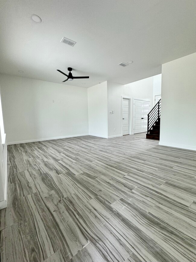 708 W Seminole Ave in Pharr, TX - Building Photo - Building Photo