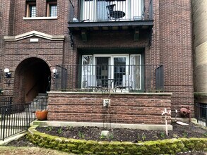 1101 W Pratt Blvd in Chicago, IL - Building Photo - Building Photo