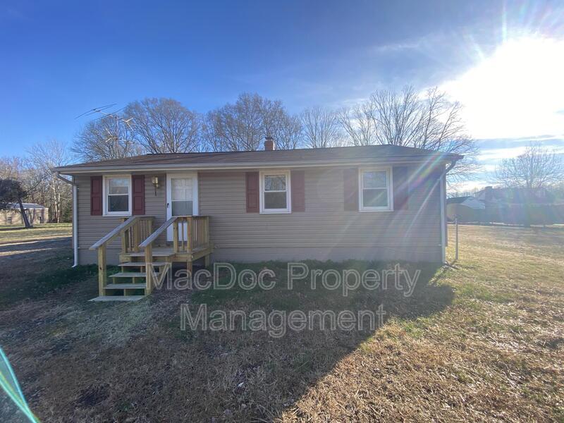 9424 Plank Rd in Spotsylvania, VA - Building Photo