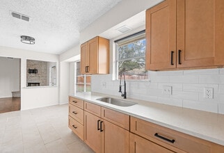 4014 Richwood Cir in Corpus Christi, TX - Foto de edificio - Building Photo