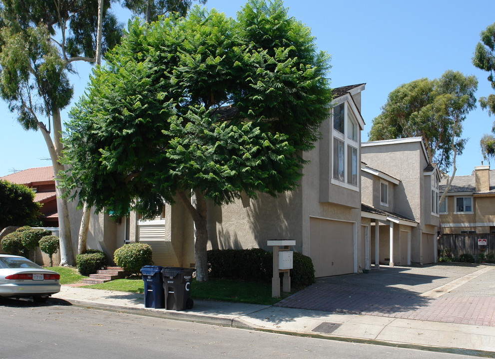 17131 Green St in Huntington Beach, CA - Foto de edificio