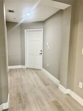 11403 NW 89th St in Doral, FL - Building Photo - Building Photo