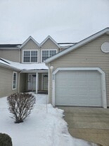 9346 Hickory Ridge Dr in Streetsboro, OH - Building Photo