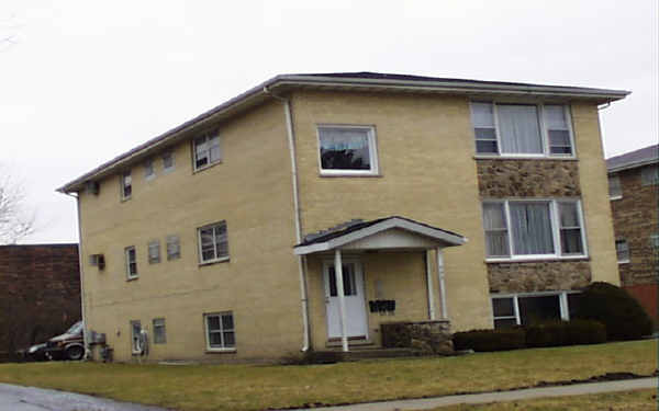 449 W Hillside Dr in Bensenville, IL - Building Photo