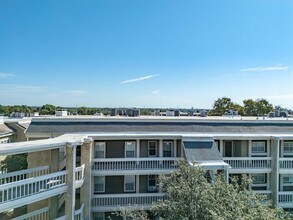 5310 Keller Springs Rd, Unit 332 in Dallas, TX - Building Photo - Building Photo