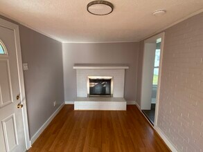 264 4th Ave in Quantico, VA - Foto de edificio - Building Photo