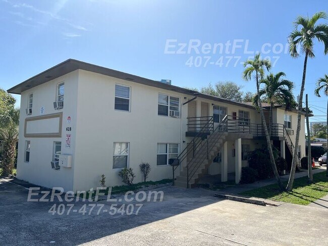 632 8th St in West Palm Beach, FL - Building Photo - Building Photo