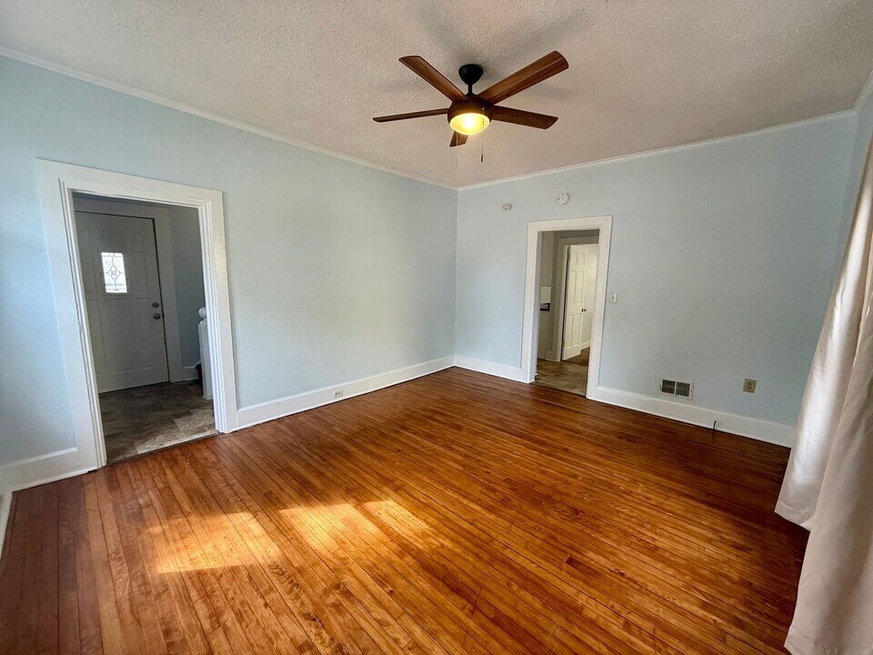 1316 N 5th St in Wausau, WI - Building Photo