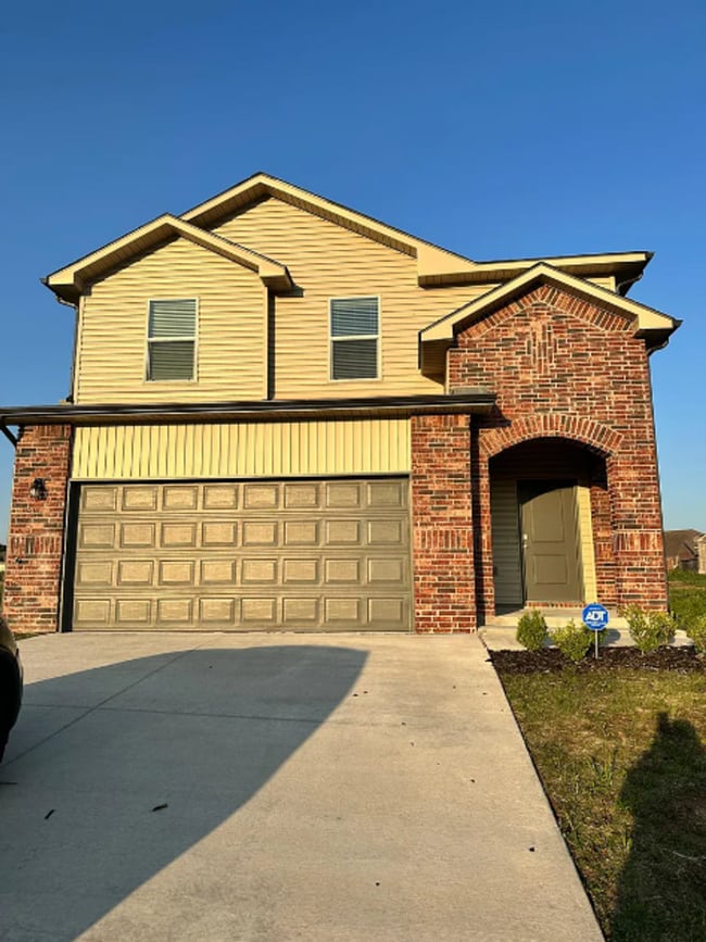 property at 3117 Stonewall Dr