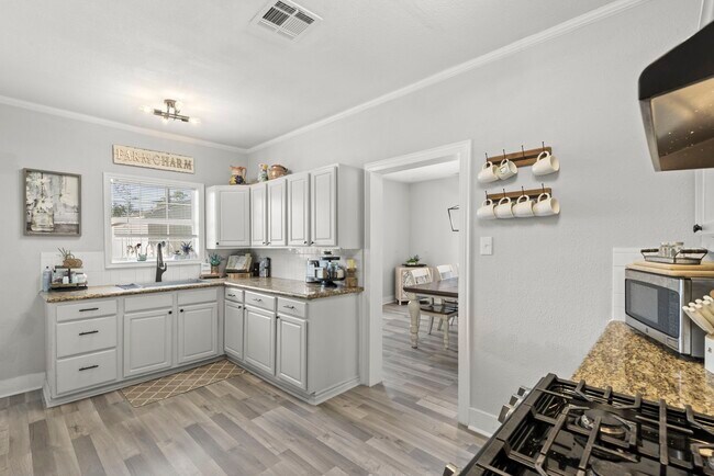 2109 New Jersey St in Baytown, TX - Foto de edificio - Building Photo