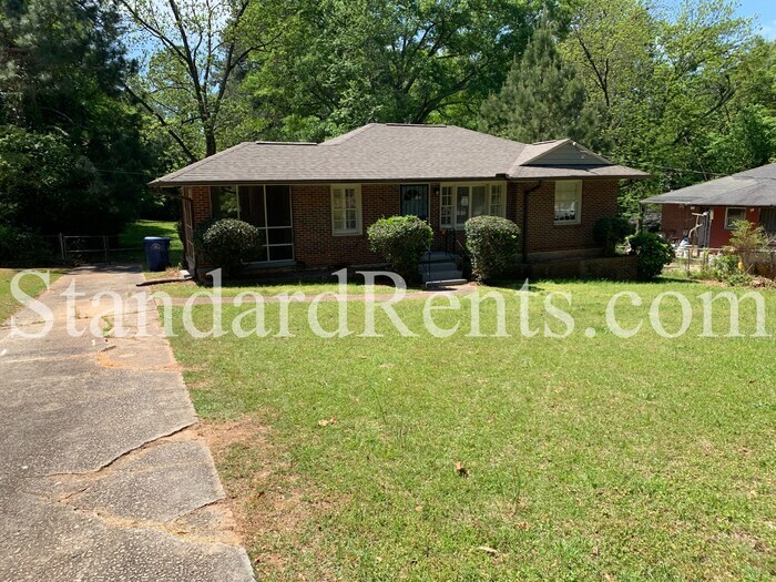 425 Carey Dr SE in Atlanta, GA - Building Photo