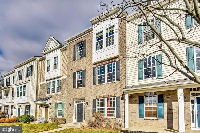 property at 2814 Shearwater Ln