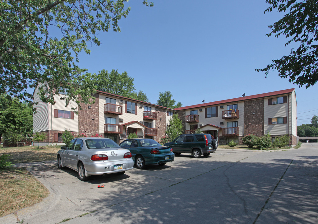 Wedgewood Apartments in Cincinnati, OH - Building Photo