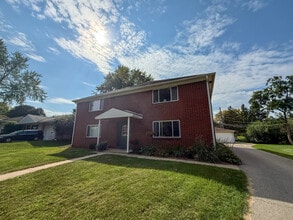 426 Rushmore Ln, Unit 2 in Madison, WI - Building Photo - Building Photo