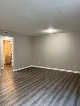 123 Ingersoll Ave-Unit -1 in Knoxville, TN - Foto de edificio - Building Photo