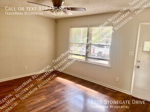 8608 Stonegate Dr in Raleigh, NC - Building Photo - Building Photo