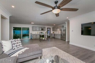 2246 N 82nd St in Scottsdale, AZ - Building Photo - Building Photo