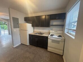 812 10th St in West Palm Beach, FL - Building Photo - Building Photo