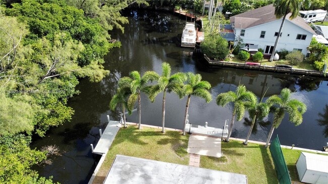 4500 SW 42nd Ter in Fort Lauderdale, FL - Foto de edificio - Building Photo