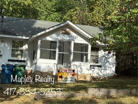 185 Wildflower Ave in Rockaway Beach, MO - Building Photo