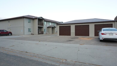 North Gate in Minot, ND - Foto de edificio - Building Photo