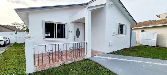 15436 SW 112th Pl in Miami, FL - Building Photo - Building Photo