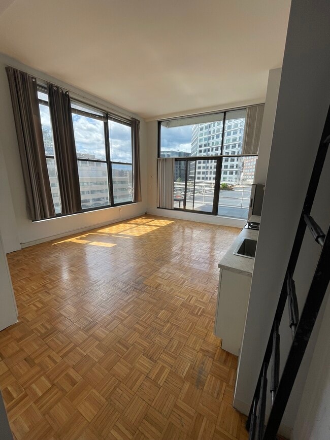 102 Brookline Ave, Unit 321