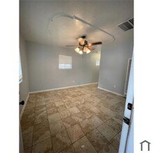 2139 S Lee Ave in Fresno, CA - Building Photo - Building Photo