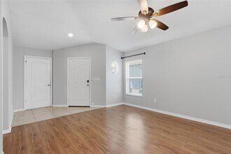 1508 Marsh Wood Dr in Seffner, FL - Foto de edificio - Building Photo