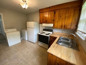 3857 Saunders Ave in Nashville, TN - Building Photo - Building Photo