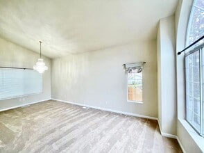 21219 SE 278th Way in Maple Valley, WA - Building Photo - Building Photo