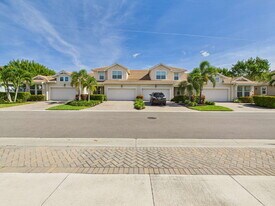 4714 Arboretum Cir in Naples, FL - Building Photo