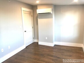 2 Gifford Pl in Boston, MA - Building Photo - Building Photo