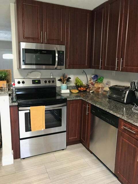 208 Coventry St in Boca Raton, FL - Foto de edificio