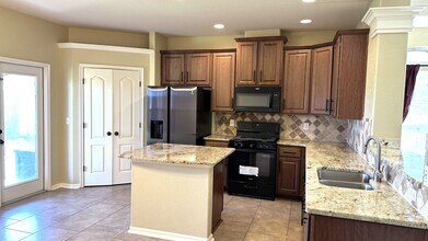 7022 Boardwalk Ave in Corpus Christi, TX - Building Photo - Building Photo