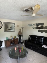 2694 SE Indian St in Stuart, FL - Building Photo - Interior Photo