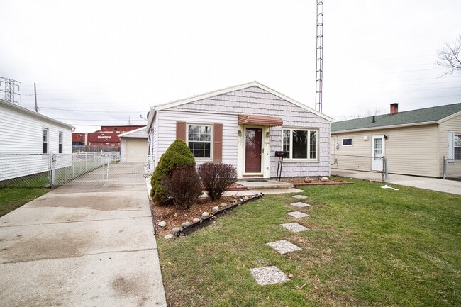 property at 731 Reineck Dr