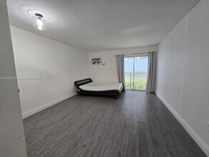 1441 Lincoln Rd in Miami Beach, FL - Building Photo - Building Photo